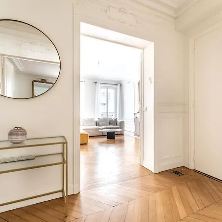 Apartment Sublime Haussmannien *